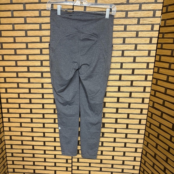 Lululemon Gray Leggings‎ Size 6 - Picture 2 of 9
